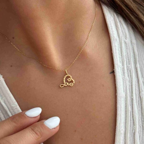 آویز طلا قلب نقطه ای و love
