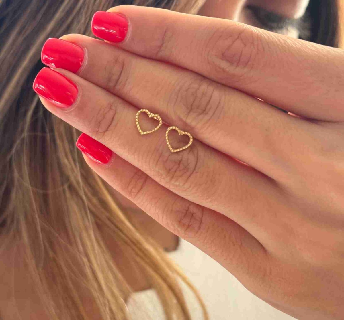 گوشواره طلا میخی قلب تو خالی نقطه نقطه زنانه دخترانه کادویی