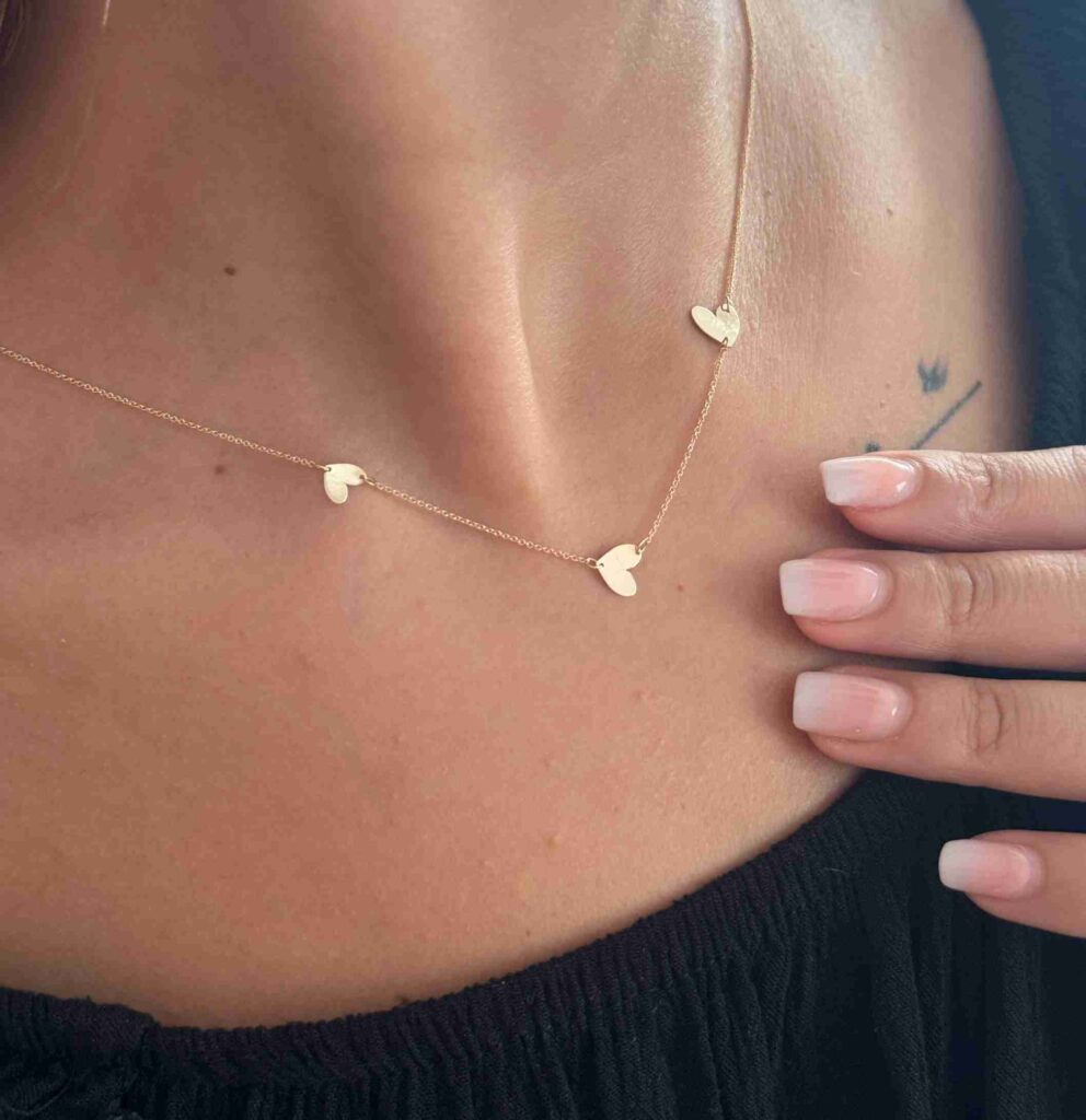 گردنبند طلا زنجیر متصل سه قلب زنانه دخترانه کادویی