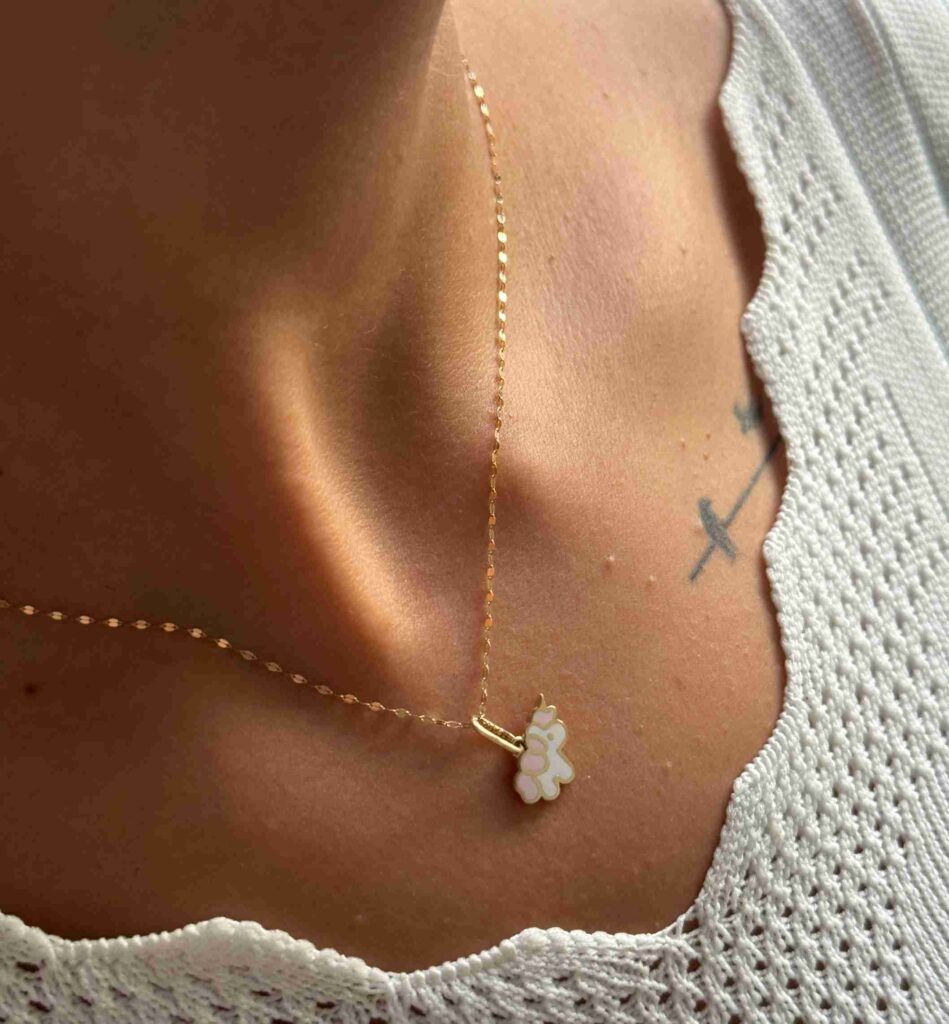 آویز طلا یونیکورن کوچک مینا کاری دخترانه زنانه کودکانه کادویی