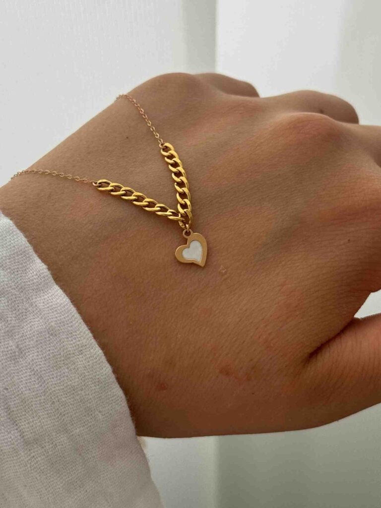 گردنبند طلا زنجیر متصل کارتیه قلب مینا کاری سفید آویز زنانه دخترانه کادویی