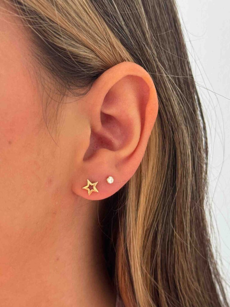گوشواره طلا میخی ریخته ستاره تو خالی زنانه دخترانه کادویی