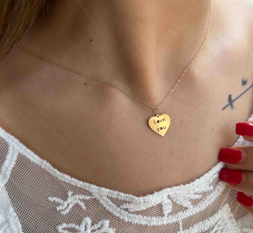 آویز طلا love you در قلب زنانه دخترانه کادویی