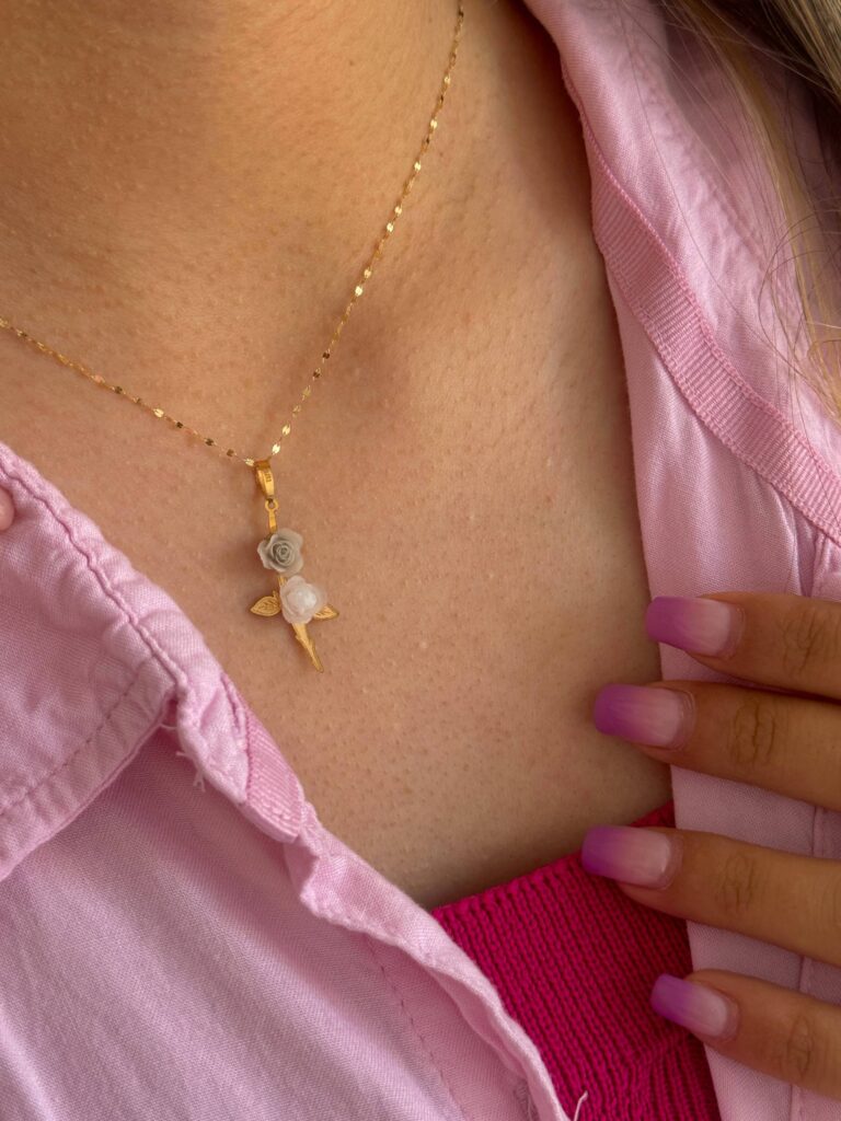 آویز طلا گل ترمه سبز و سفید زنانه دخترانه کادویی