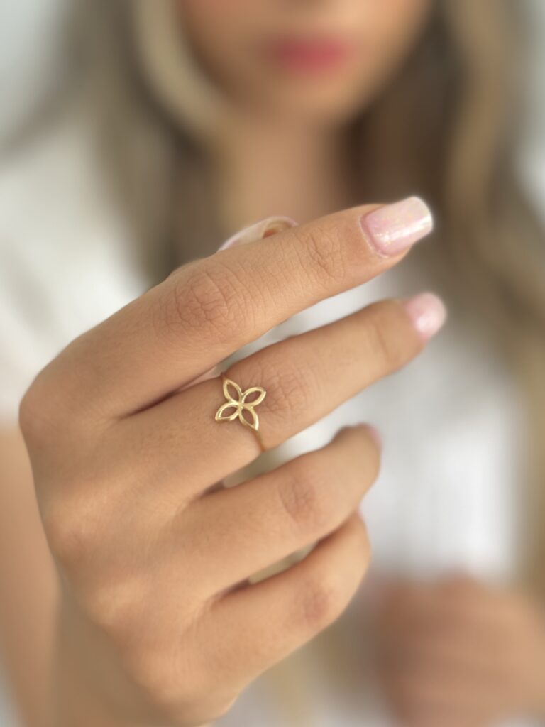 انگشتر طلا گل چهار پر اشکی زنانه دخترانه کادویی