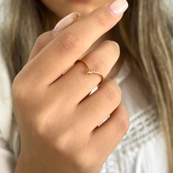 انگشتر طلا منحنی v و نقطه تو پر زنانه دخترانه کادویی