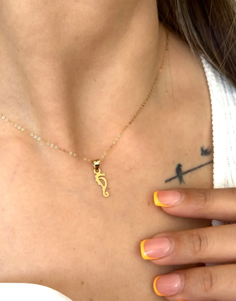 آویز طلا اسب دریایی لیزری زنانه دخترانه کادویی