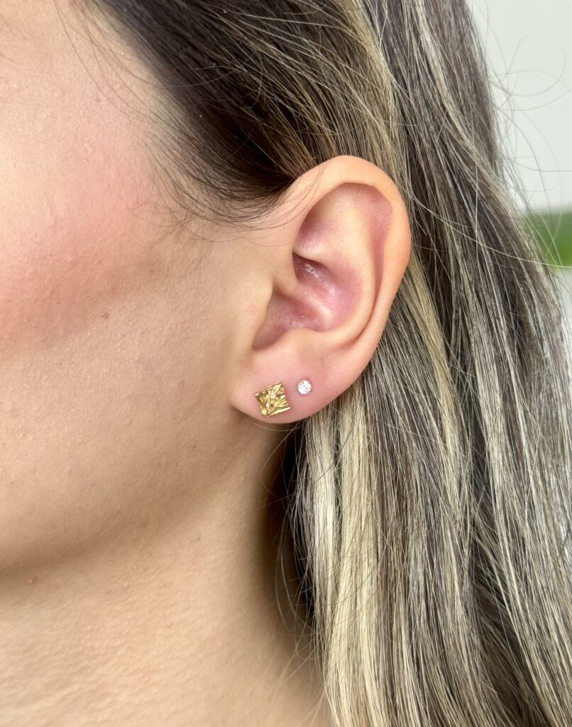 گوشواره طلا میخی درخت داخل مربع پتینه زنانه دخترانه کادویی