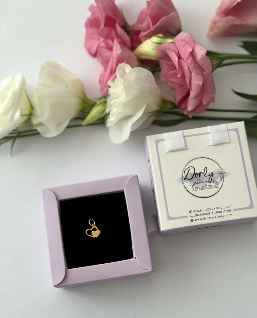 آویز طلا دو قلب از کنار چسبیده به هم یکی پر لیزری زنانه دخترانه کادویی