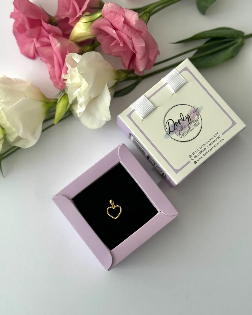 آویز طلا قلب تو خالی نقطه نقطه زنانه دخترانه کادویی