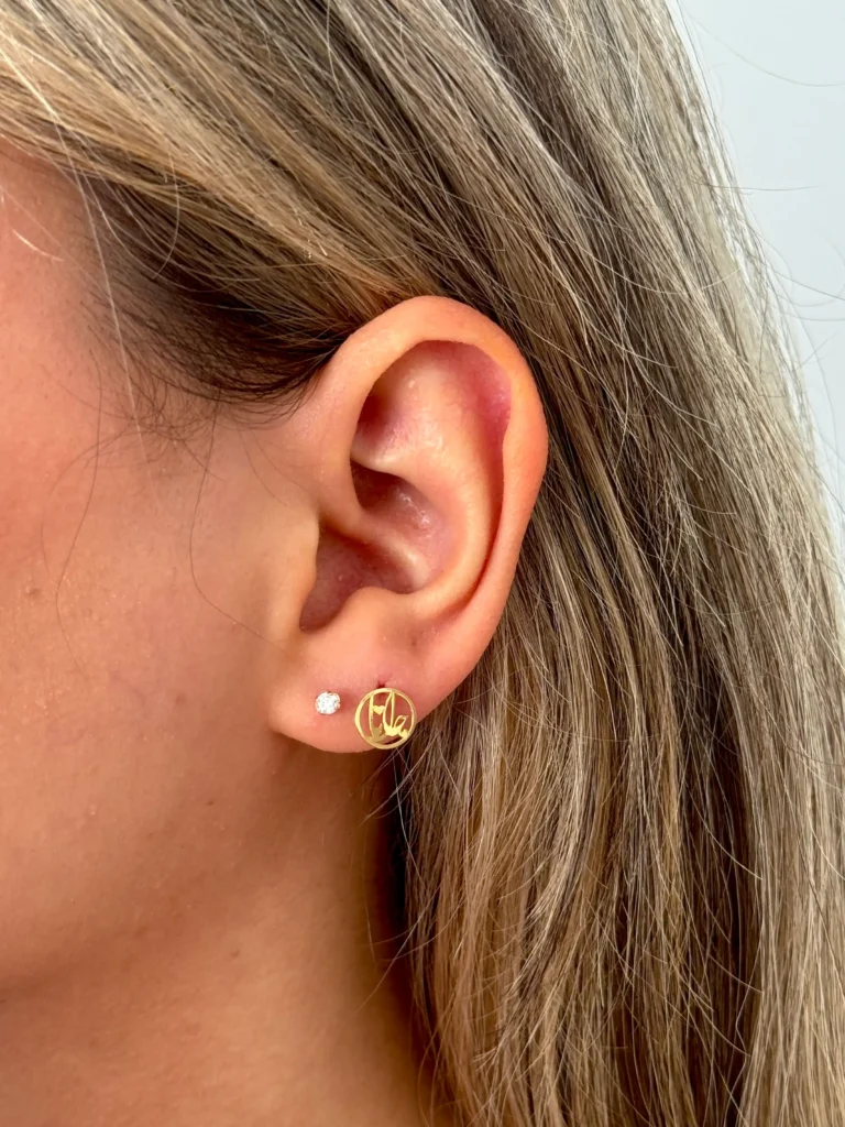 گوشواره طلا میخی جانا در دایره لیزری زنانه دخترانه کادویی