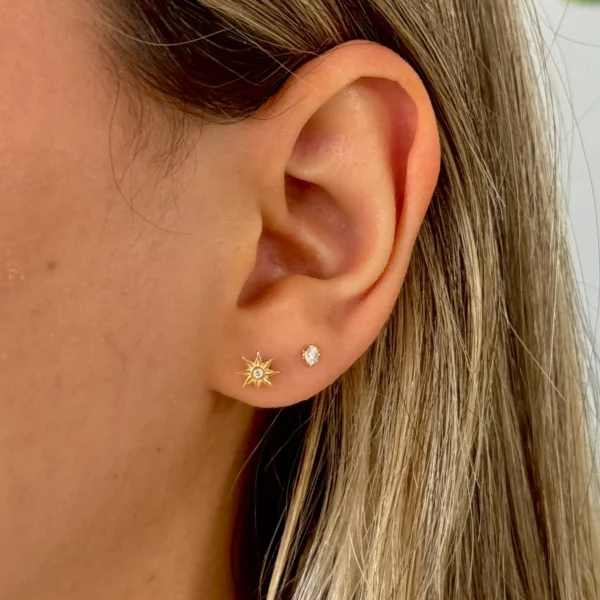 گوشواره طلا میخی خورشید نگین دار زنانه دخترانه کادویی