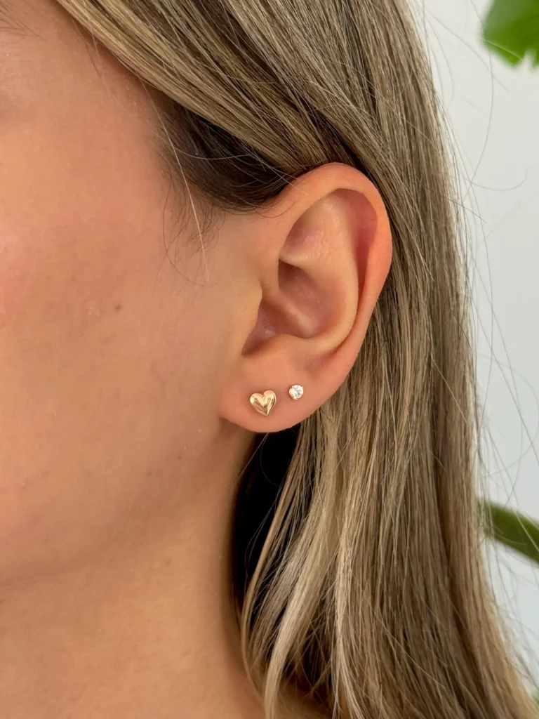 گوشواره طلا میخی قلب کوچک برجسته سه بعدی زنانه دخترانه کادویی