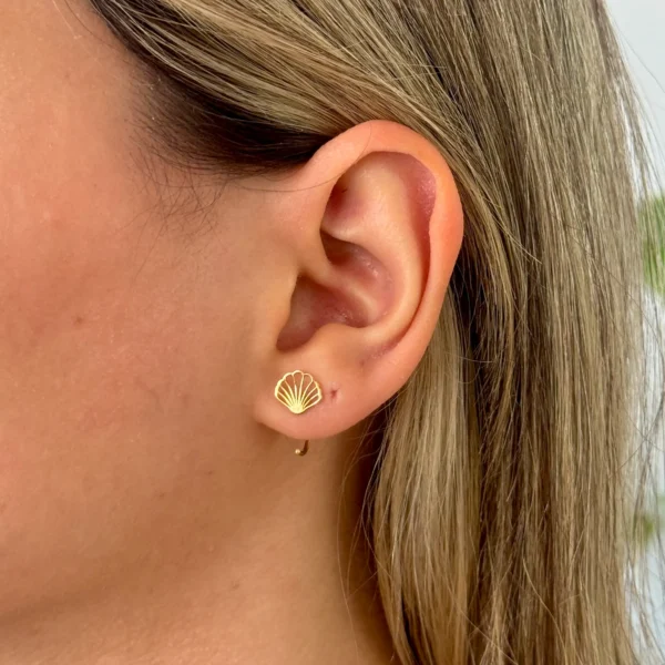 گوشواره طلا میخی گرد صدف خطی زنانه دخترانه کادویی