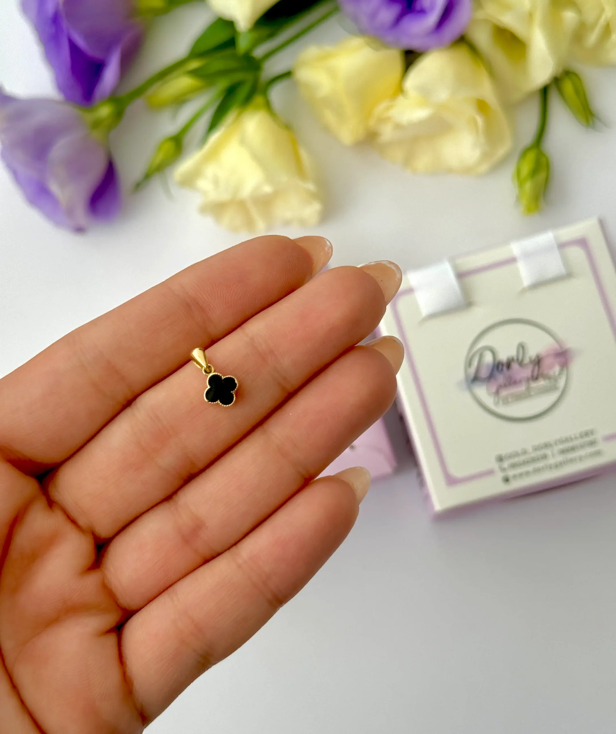 IMG_5505 آویز طلا ونکلیف دو رو سفید و مشکی میناکاری زنانه دخترانه کادویی