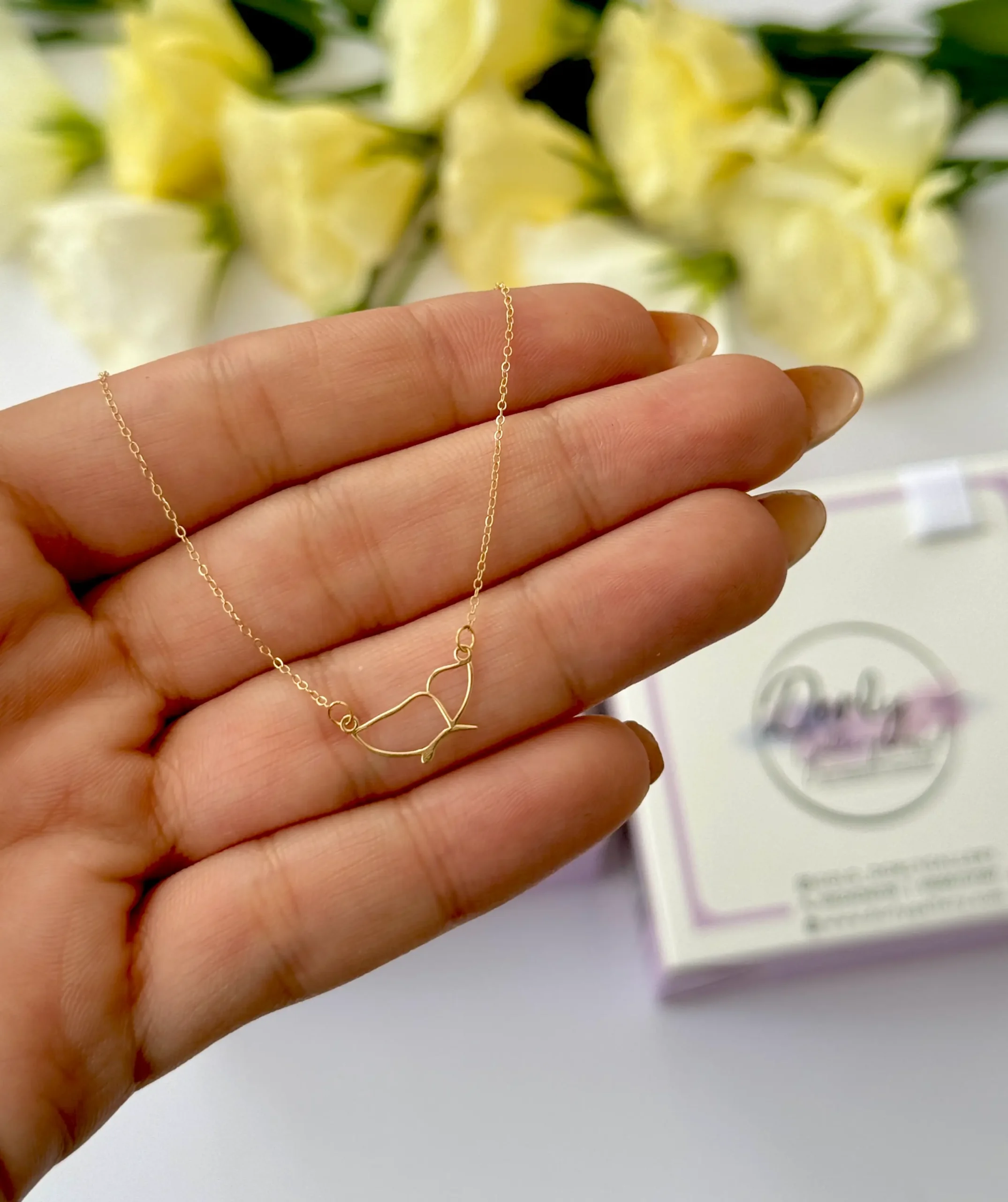 IMG_4678 گردنبند طلا زنجیر متصل پروانه نیمه مینیمال زنانه دخترانه کادویی