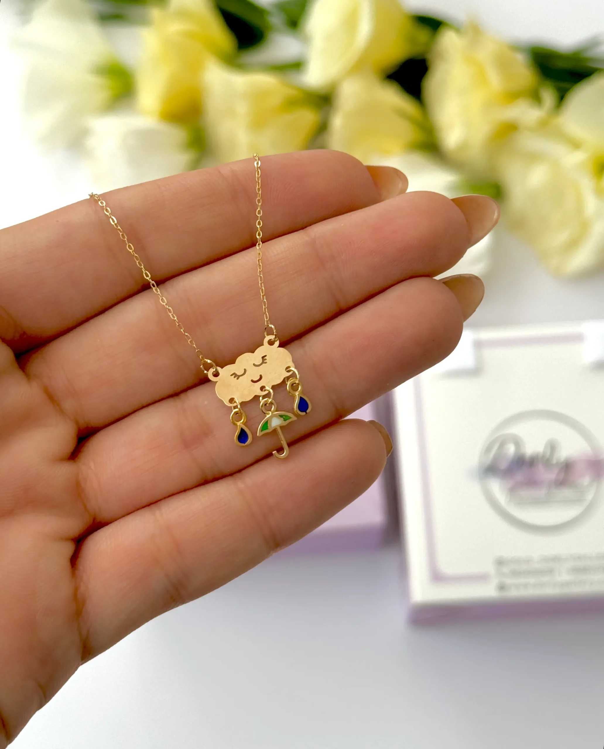 IMG_4679 گردنبند طلا زنجیر متصل هرمس ابر و دو قطره آبی و چتر سبز میناکاری آویز دخترانه زنانه کودکانه کادویی