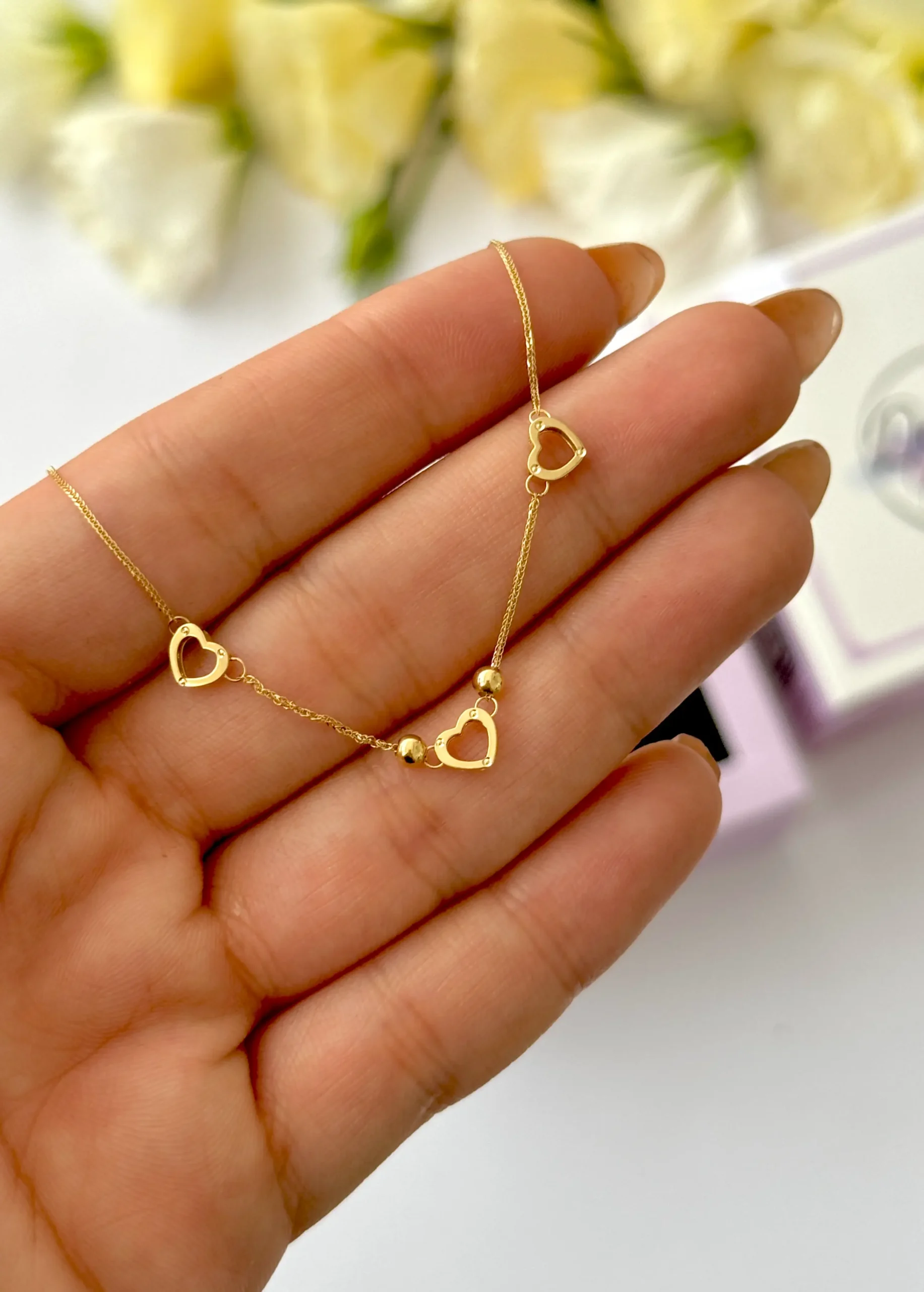 IMG_4735 گردنبند طلا زنجیر متصل ابریشمی سه قلب و دو گوی زنانه دخترانه کادویی