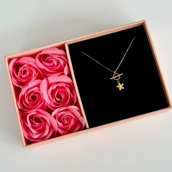 گردنبند طلا زنجیر متصل هرمس و قفل تی و گل نگینی آویز زنانه دخترانه کادویی