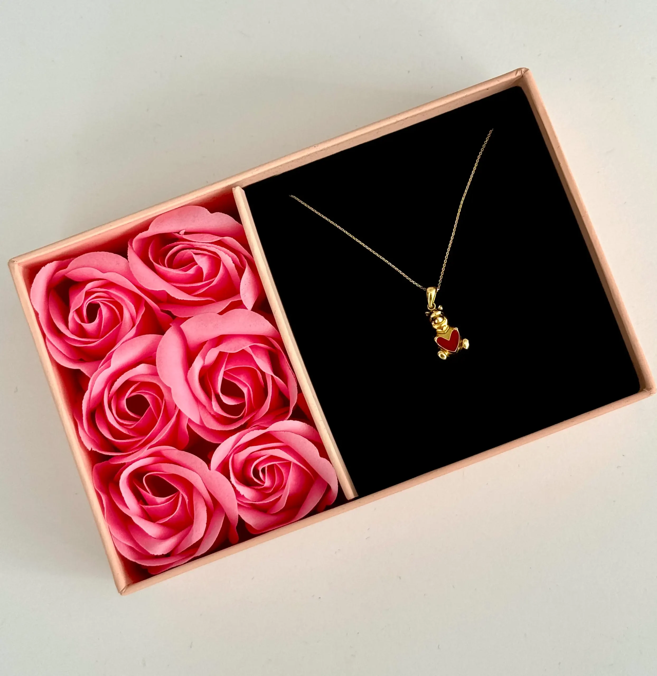 IMG_3382 گردنبند طلا زنجیر متصل فلامینگو و خرس دامله قلب قرمز زنانه دخترانه کادویی