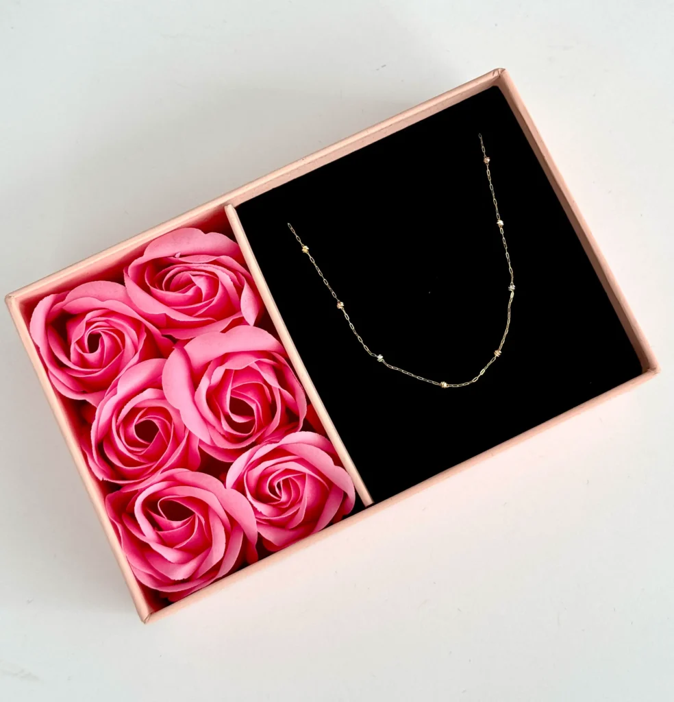 گردنبند طلا زنجیر متصل هرمس و یازده گوی سه رنگ البرنادو زنانه دخترانه کادویی