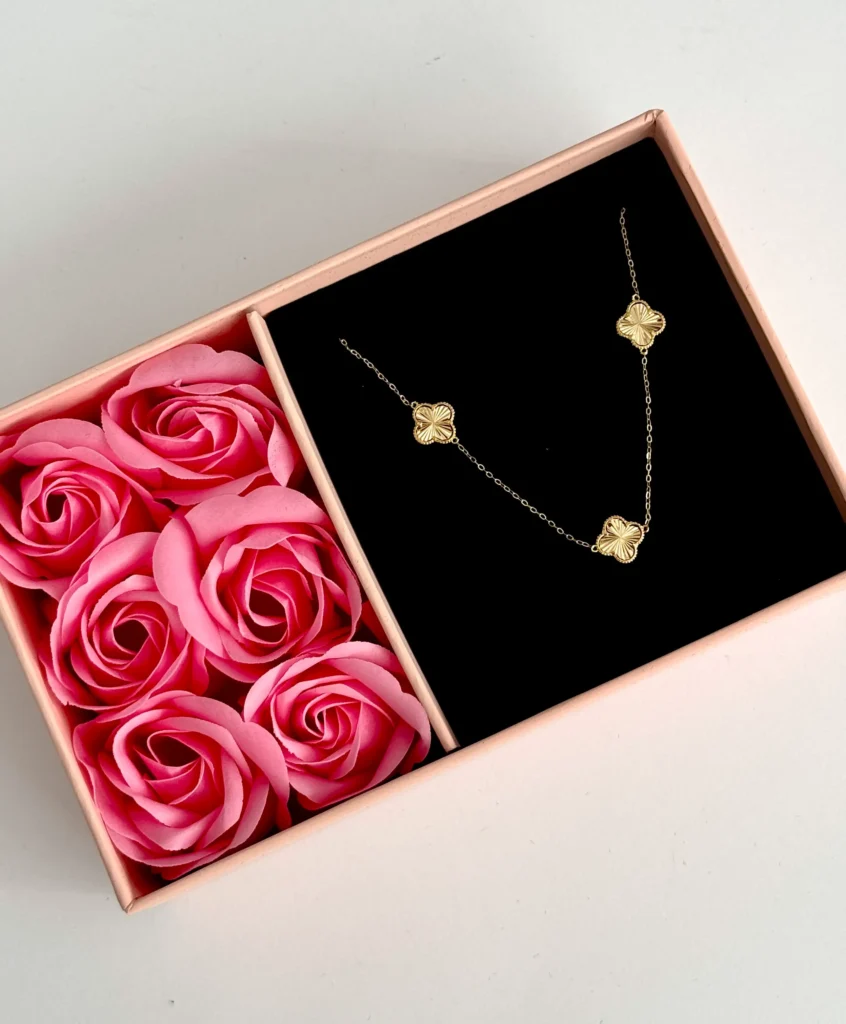 گردنبند طلا زنجیر متصل هرمس و سه گل ونکلیف تراش زنانه دخترانه کادویی