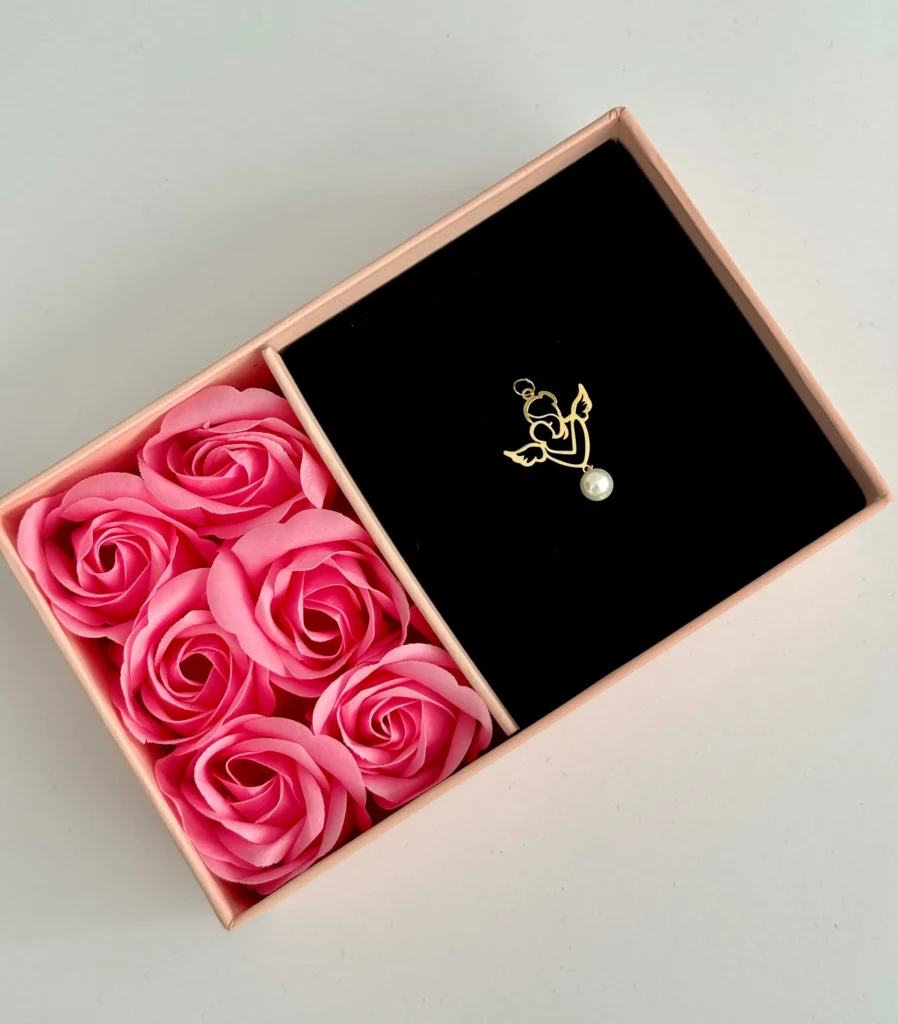 آویز طلا آغوش مادر فرزند مرواریدی زنانه کادویی