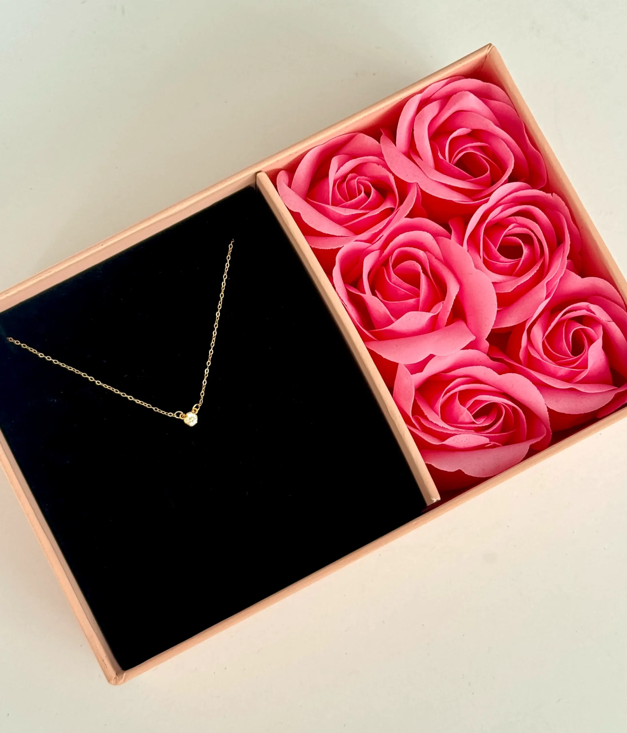 IMG_4562 گردنبند طلا زنجیر متصل تک نگین زنانه دخترانه کادویی