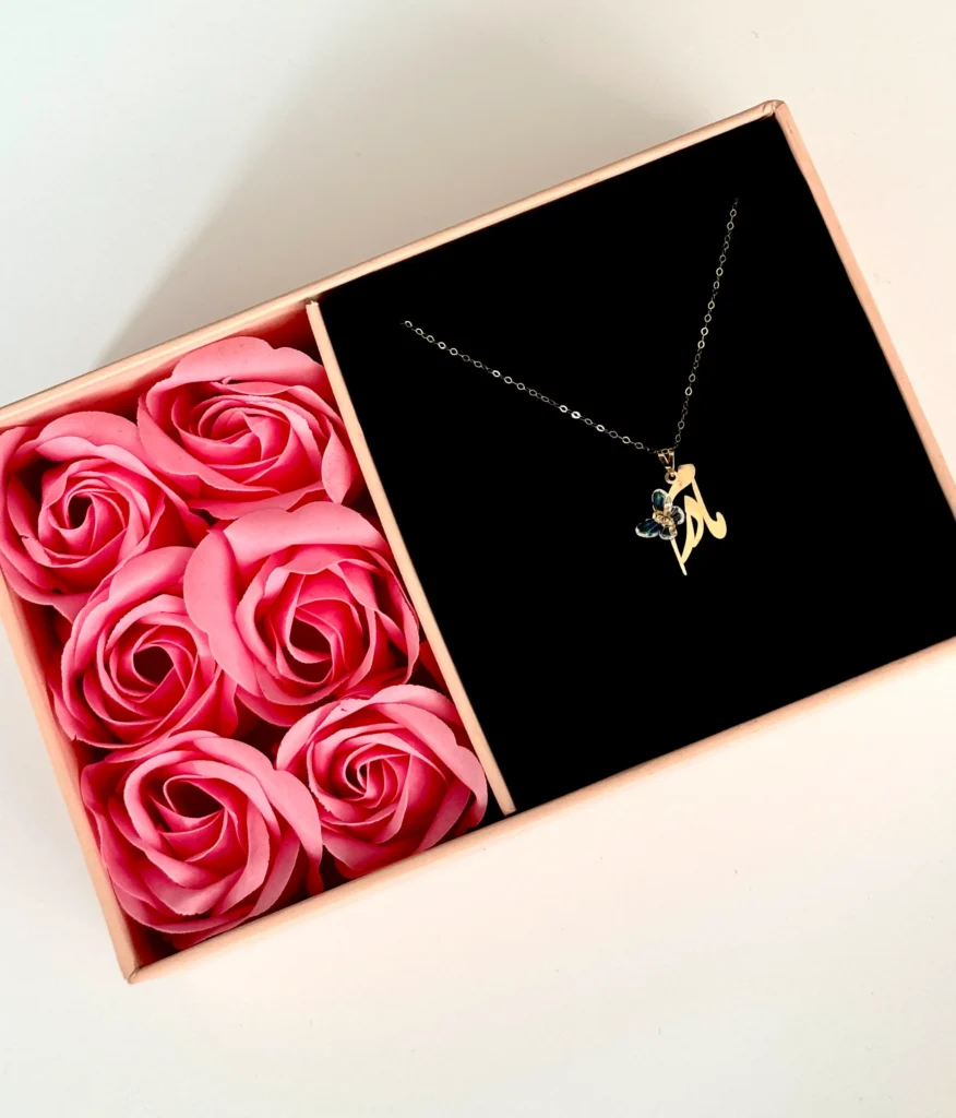 آویز طلا مادرم و پروانه سنگی سفید زنانه دخترانه کادویی